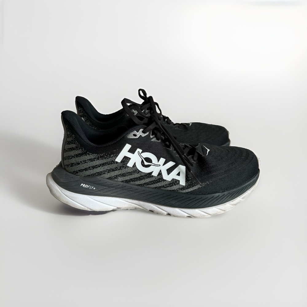 HOKA One One Mach 5 Women's Size 9.5 Black White Running Shoes 1127894